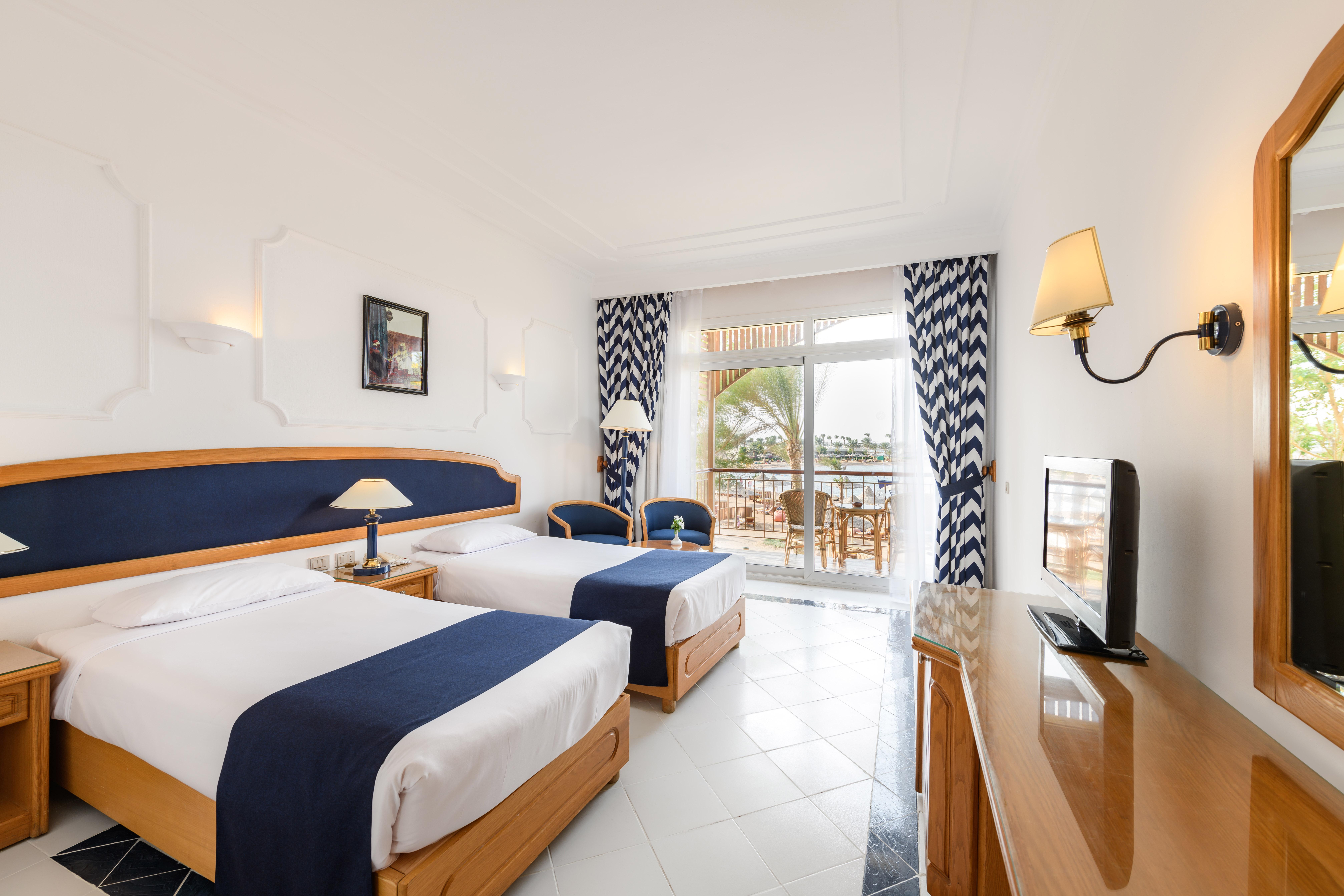 Desert Rose Resort Hurghada Exterior foto A room at the hotel